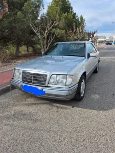 Mercedes-Benz E 320 