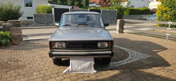 Lada Nova 1500 L
