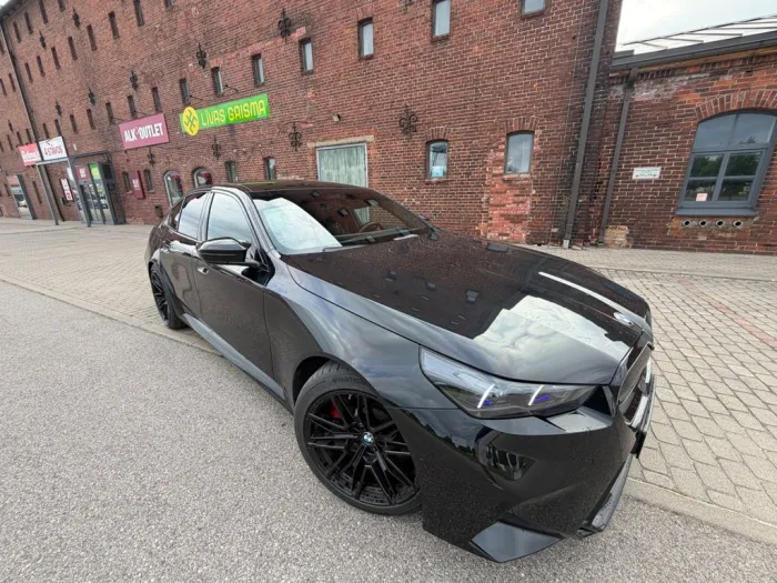 BMW M5 Plug-In Hybrid xDrive A M5