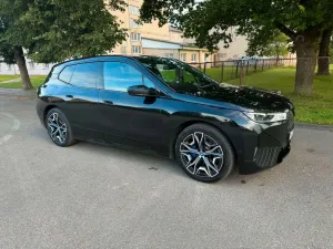 BMW iX xDrive50 -