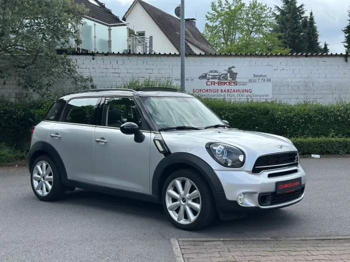 MINI Cooper Countryman S Autom 140KW /NUR 45TKM/PANO