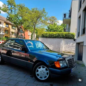 Mercedes-Benz 400 E