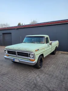 Ford F 100