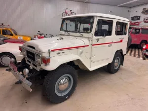 Toyota FJ40-LX