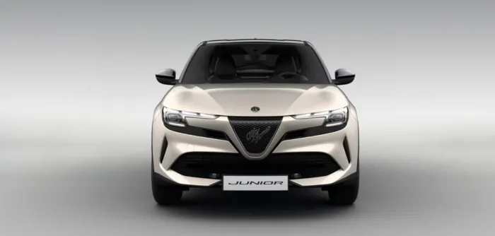 Alfa Romeo Junior 1.2 MHEV VGT 100kW e-DCT6 Ti