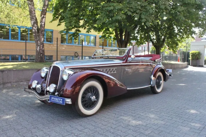 Delahaye Cabriolet by Henri Chapron