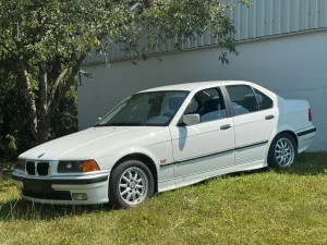 BMW 328i E36 Limousine Alpinweis 3 ***2. H...