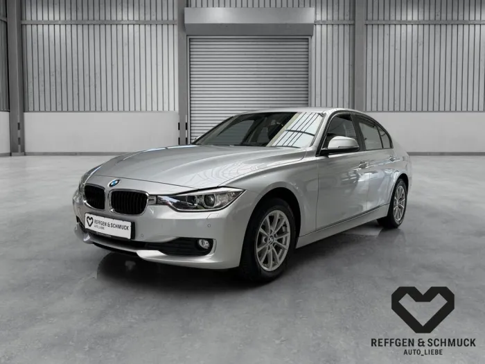 BMW 316 KLIMAAUTOMATIK+BI-XENON+EINPARKHILFE+ALU+TOP