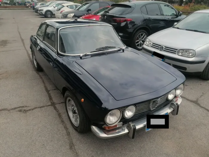Alfa Romeo GT 2000