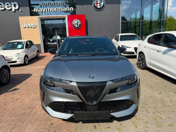 Alfa Romeo Junior Ibrida 1.2  Allrad Sport Speciale