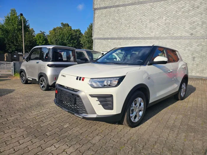 KGM Tivoli 1.5 NOMAD AUTOMATIK+NAVI+KAMERA+ALLWETTER