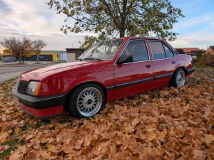 Opel Ascona C 2.0i BERLINA RECARO H Kennze...