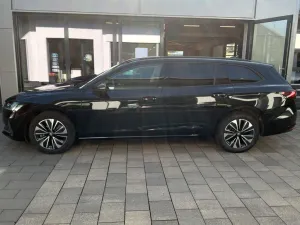 Skoda Superb Combi 2.0 TSI DSG MATRIX+AHK+NAVI