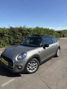 MINI Cooper D Cooper; Toit pano, caméra de recul,cuir