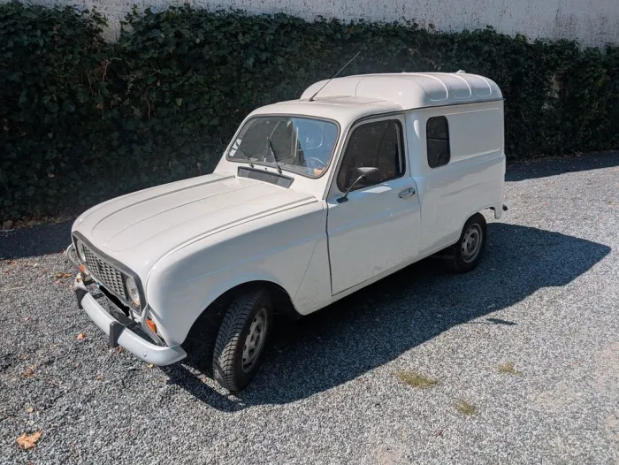 Renault R4 F4 