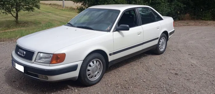 Audi 100
