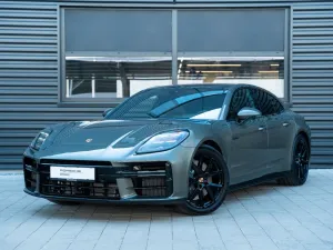 Porsche Panamera 4 E-Hybrid