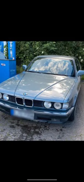BMW 730i e32