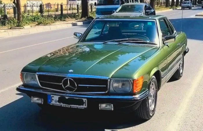 Mercedes-Benz 380 SL (R107) 