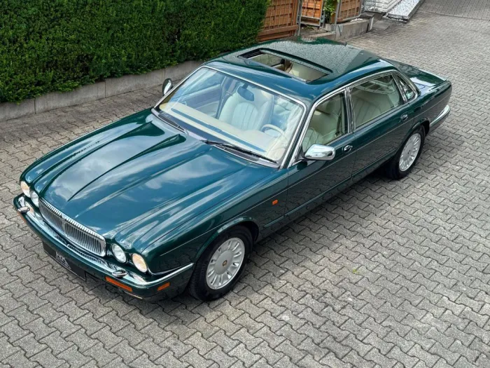 Jaguar Daimler X300 Six 4.0 Langversion